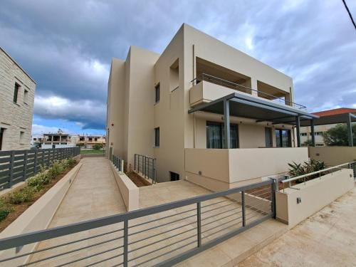 Rosemary Apartments Hotel in Palaiochora