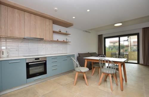 Rosemary Apartments Hotel in Palaiochora