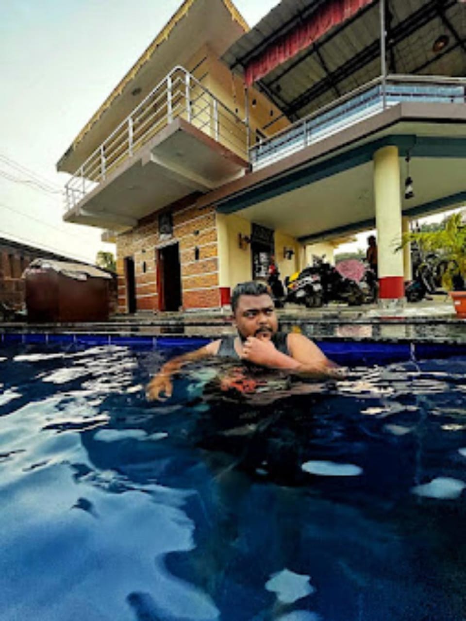 Swimming pool