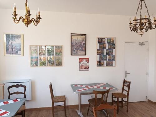 Auberge des Trains Mythiques Chambres d'hotes a Gouarec au pied de la Velodyssee Hotel in Brittany