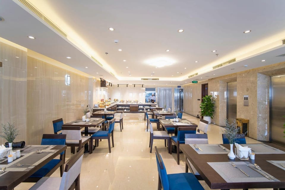 RUBY STAR DA NANG CENTRAL MY KHE BEACH Hotel in Da Nang