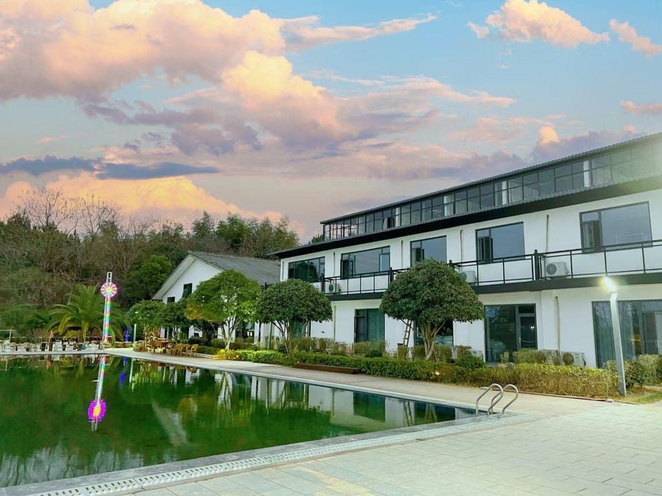 Mineral Romance Resort Hotel Hotel in Zhejiang
