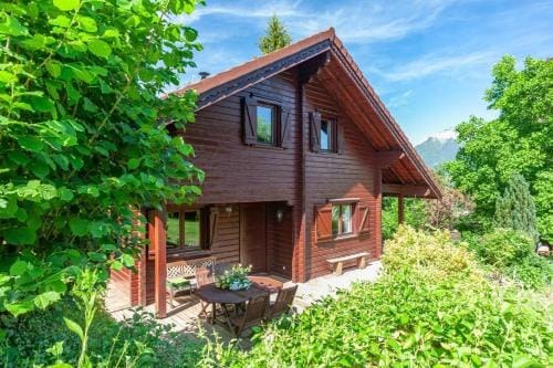Chalet l'Herminette Hotel in Sévrier