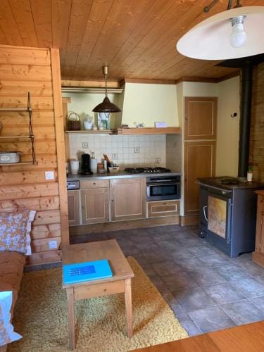 Chalet l'Herminette Hotel in Sévrier