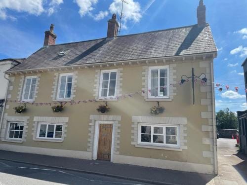 The Wallace Steakhouse with Rooms Hotel in Wales