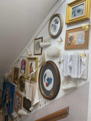 Chambres d’hote au Chapeau Claque Cabaret Hotel in Bourgogne-Franche-Comté