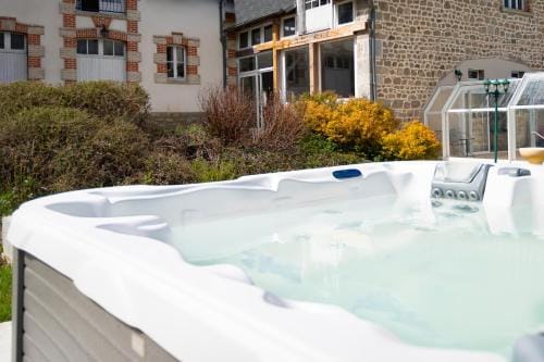 Chateau de Chazelpaud Hotel in Auvergne-Rhône-Alpes