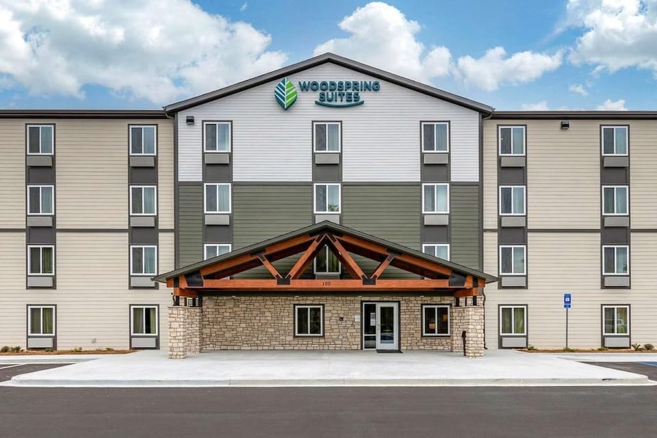Howard Johnson Hotel Brunswick Hotel in Dock Junction