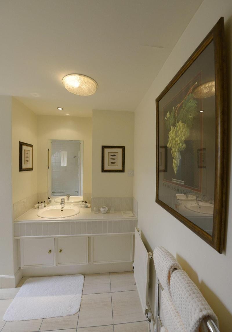 Factors Inn & Cottage Hotel in Scotland