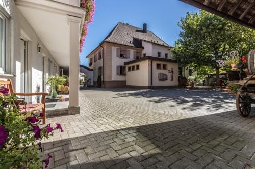 Hotel Lowen Garni Hotel in Freiburg