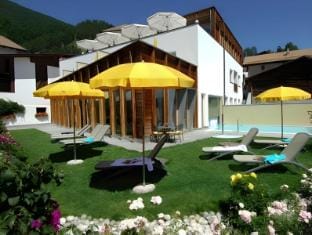Hotel Weisses Kreuz Hotel in Trentino-South Tyrol