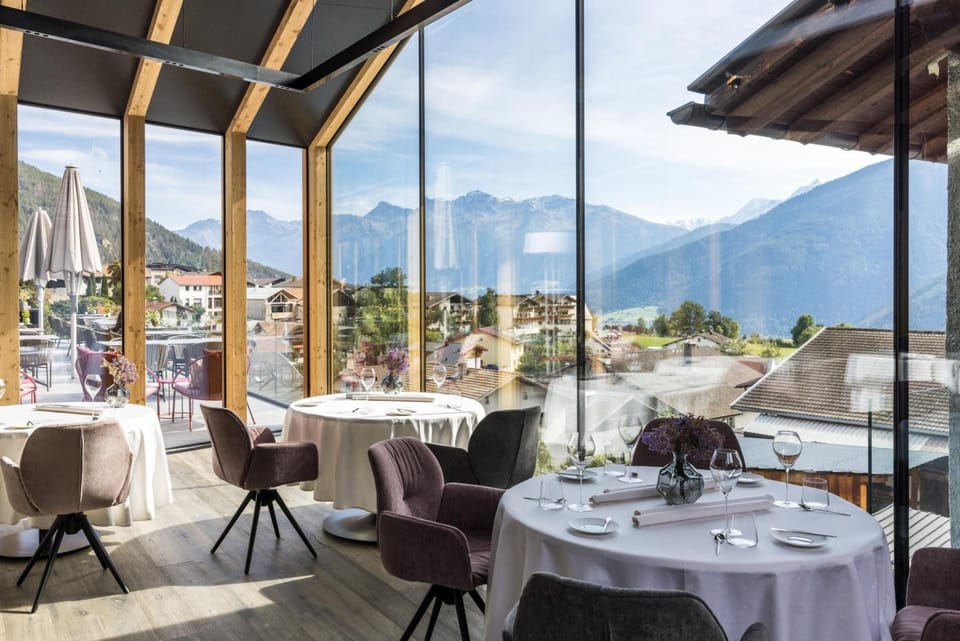 Hotel Weisses Kreuz Hotel in Trentino-South Tyrol