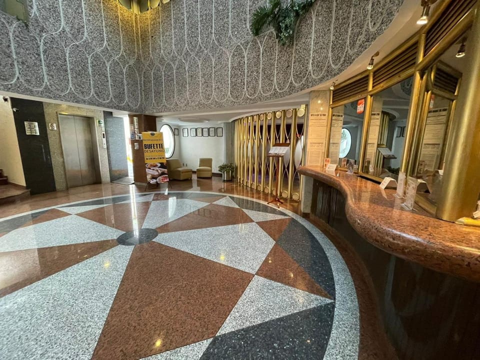 HOTEL MARQUES DEL PENON Hotel in Mexico City