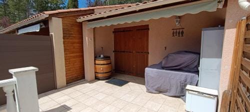 Mazet provencal Gorges du Verdon 4 personnes Hotel in French Riviera