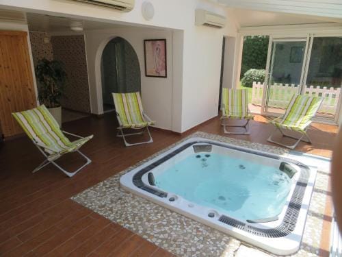 Le Relais de Voisins Hotel in Montigny-le-Bretonneux