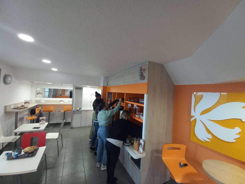 PREMIERE CLASSE EVRY SUD Mennecy Hotel in Corbeil-Essonnes