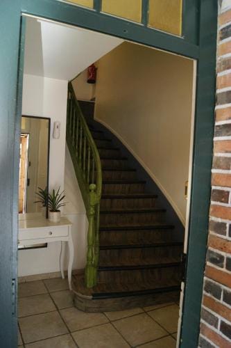 Le Lurton Hotel in Centre-Val de Loire