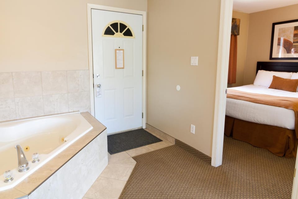 BCMInns - Coleman Motel in Crowsnest Pass
