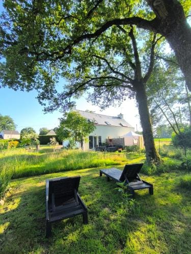 Le Tigite B&B - Suite d'hotes avec entree privee, petit-dej autonome et linge fourni, lit Queen size Hotel in Brittany
