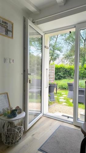 Le Tigite B&B - Suite d'hotes avec entree privee, petit-dej autonome et linge fourni, lit Queen size Hotel in Brittany