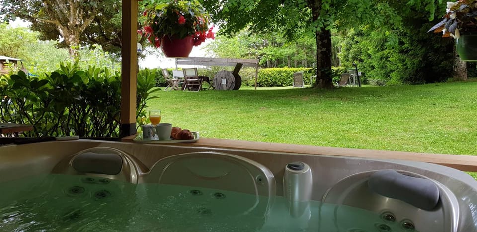 Le Pavillon Hotel in Auvergne-Rhône-Alpes