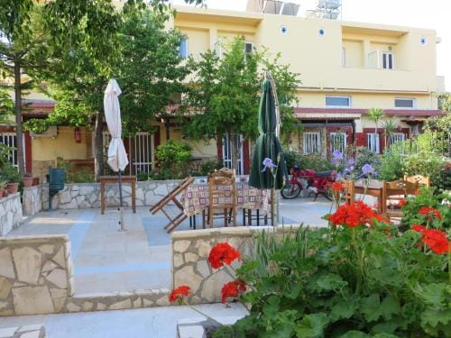 Villa Costas - Popi Hotel in Crete