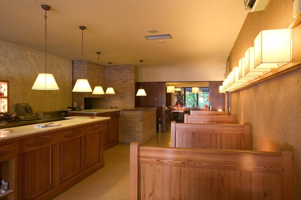 Bar/lounge