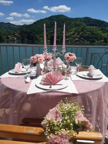 Vila Oaza - Zvornicko jezero Hotel in Bosnia and Herzegovina