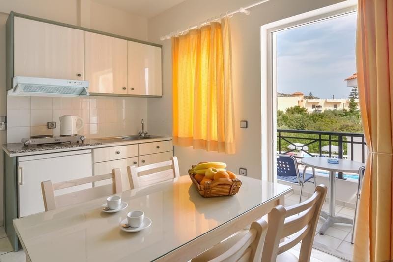 ATHENA APARTMENTS Hotel in Stalida