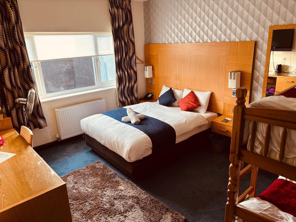 ACORN LODGE GATWICK Hotel in Horley
