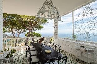 Villa Sole Di Capri - Sea View Up To18people Hotel in Massa Lubrense