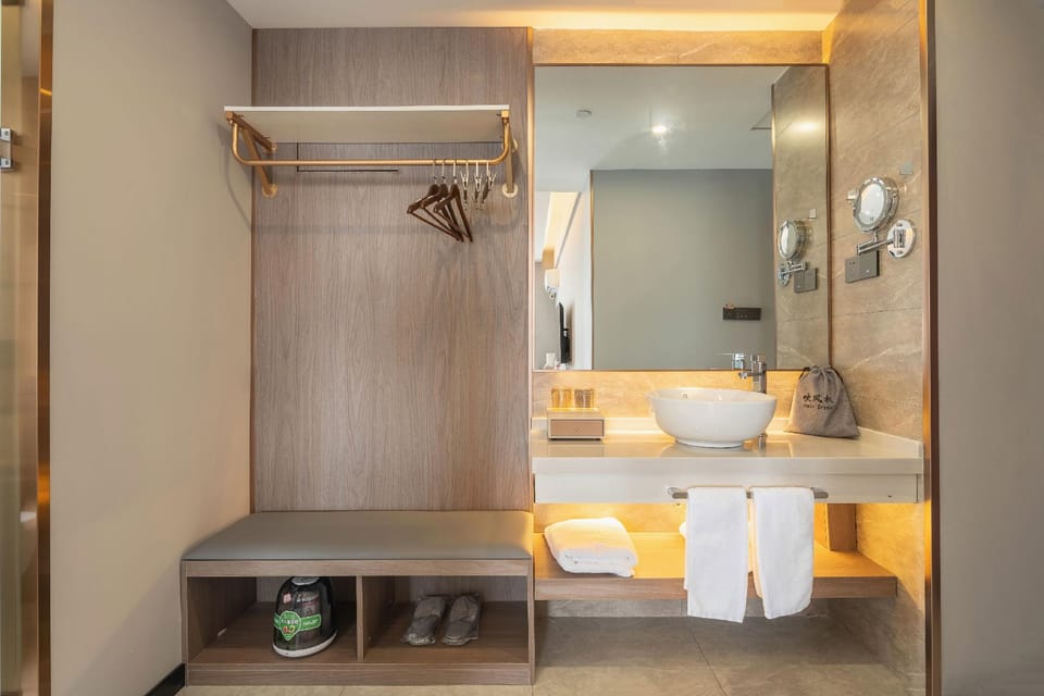 Laifengmao Hotel (Laishui Wanda Plaza Branch) Hotel in Nanjing