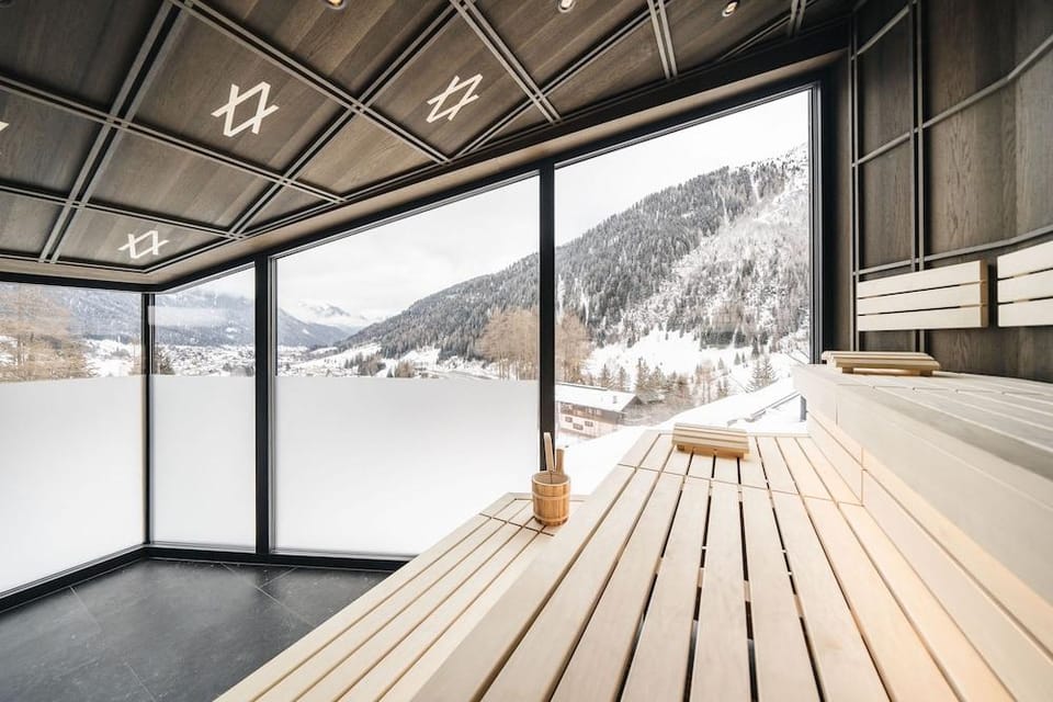 Arpuria l hidden luxury mountain home Hotel in Saint Anton am Arlberg