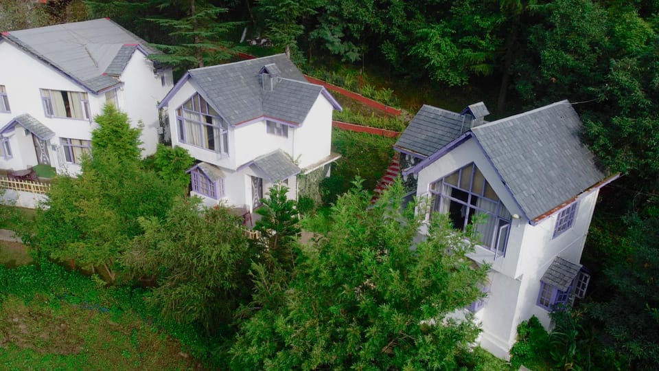 Oakwood Hamlet Resort Hotel in Shimla