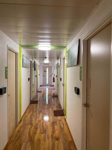 N&Z HOTELS Hotel in Montigny-le-Bretonneux