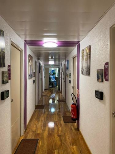 N&Z HOTELS Hotel in Montigny-le-Bretonneux