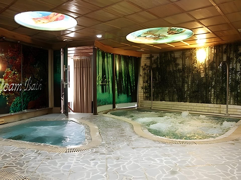 Bac Ninh Royal Hotel Hotel in Laos