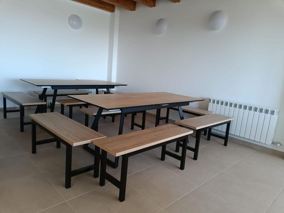 Shared lounge/TV area