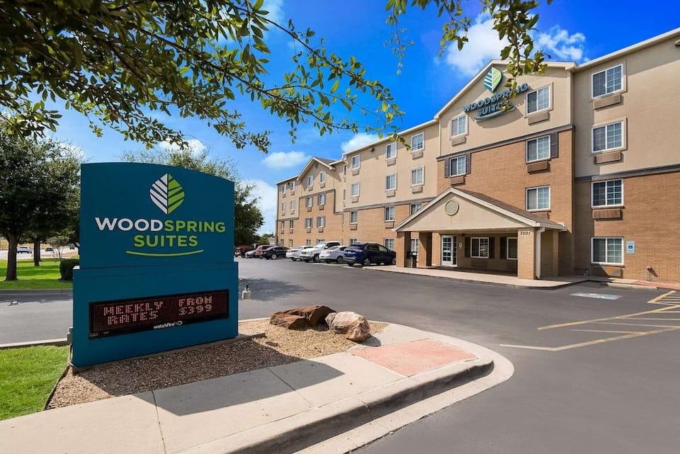 Value Place DFW Fossil Creek Hotel in Fort Worth