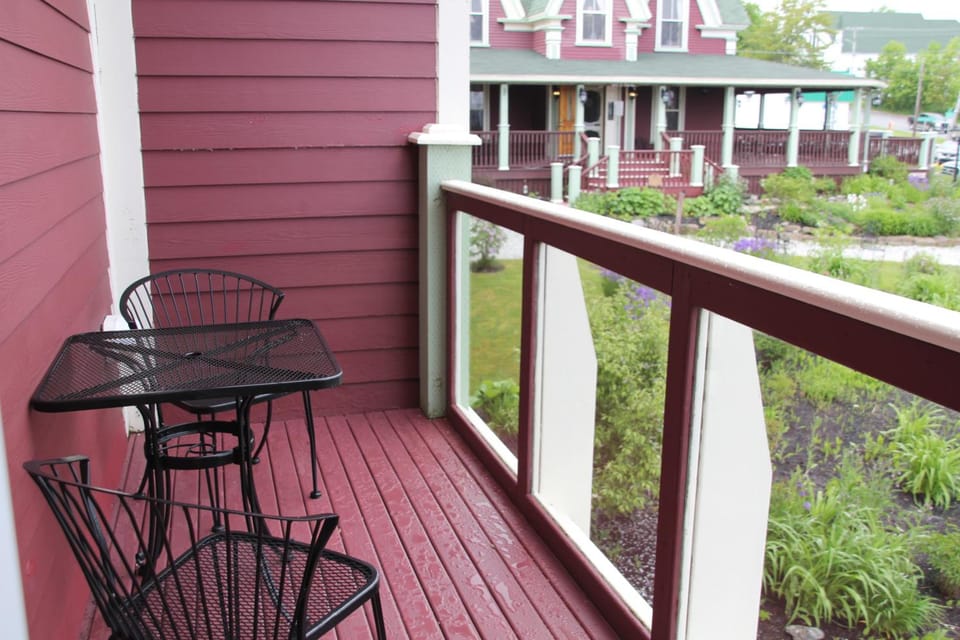 Lynwood Inn Inn in Baddeck
