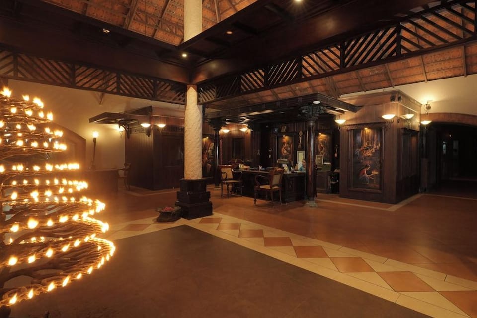 Eastend Lakesong Hotel in Kumarakom