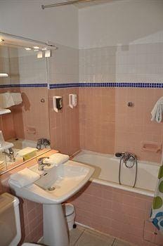 Hotel Cesar Nimes historic center & Train Station Hotel in Nimes