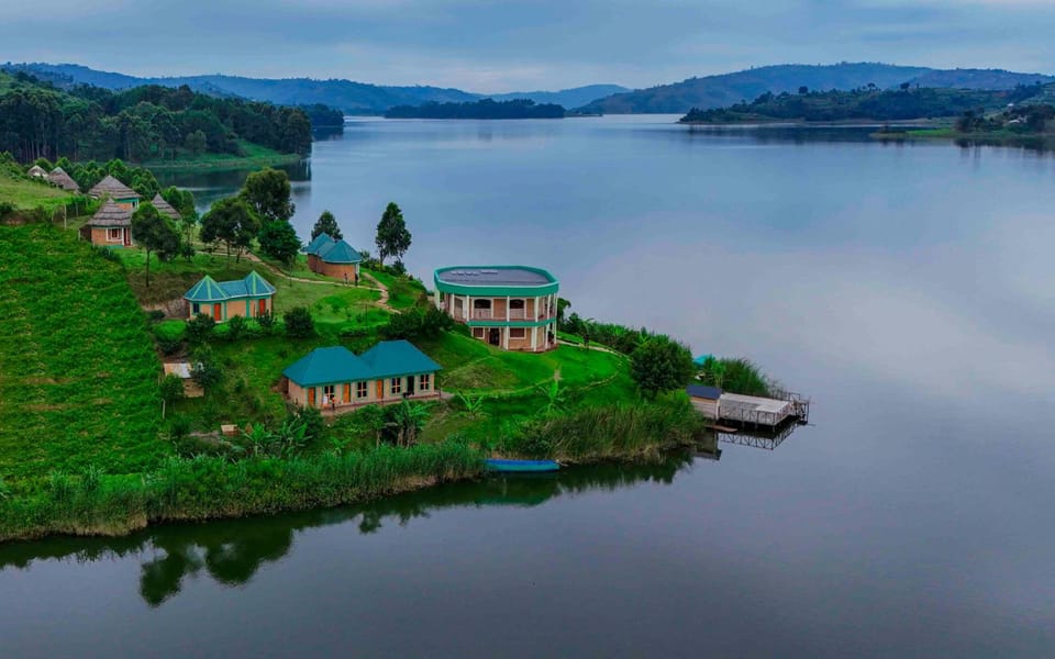 Nyamunyonyi Lake Resort Hotel in Uganda
