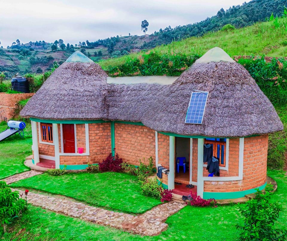 Nyamunyonyi Lake Resort Hotel in Uganda