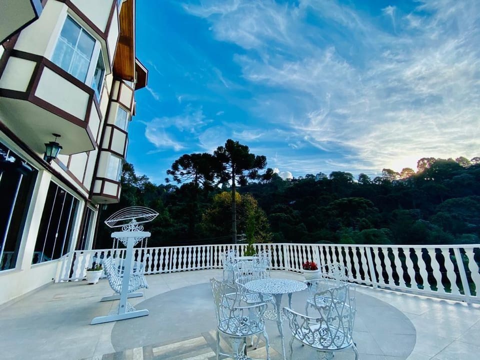 Pousada Grandchamp - Campos do Jordao Inn in Campos do Jordão