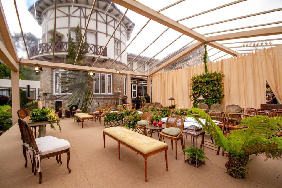 Banquet hall