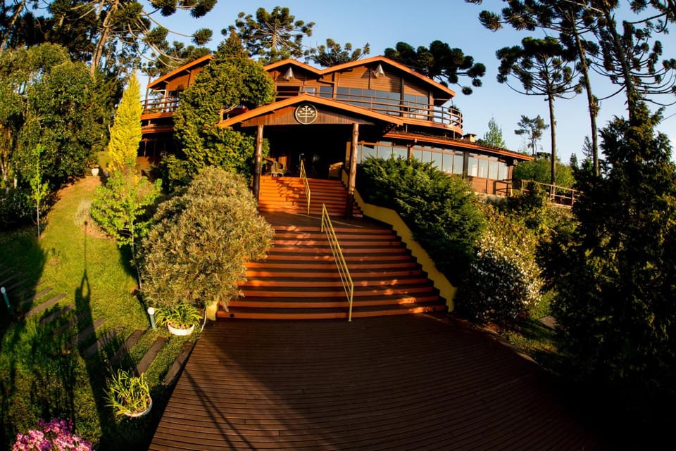Surya-Pan Refugio Hotel - Super Pet Friendly Hotel in Campos do Jordão