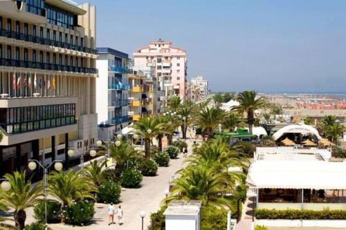 Maioliche Apartment Hotel in Province of Foggia