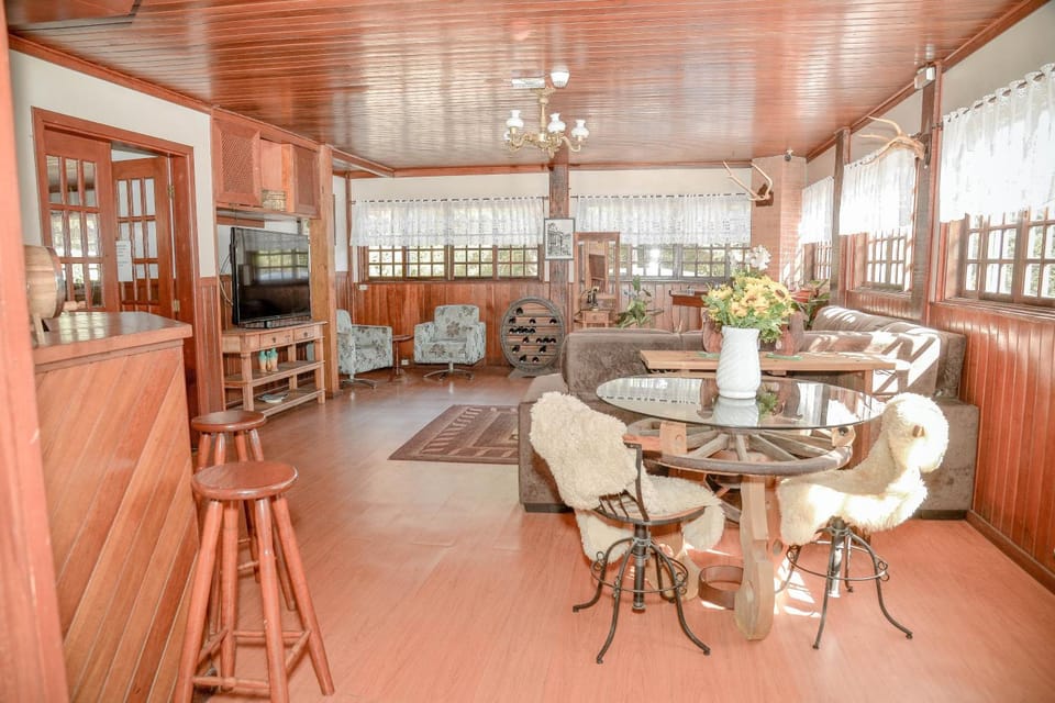 Shared lounge/TV area