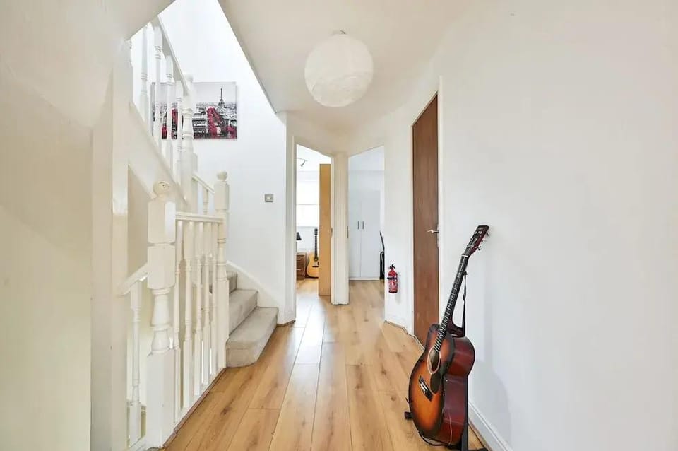 Riverside Townhouse with Private Garden Hotel in London